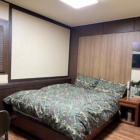 Brown Hotel Seul Zewnętrze zdjęcie